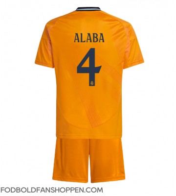 Real Madrid David Alaba #4 Udebanetrøje Børn 2024-25 Kortærmet (+ Korte bukser)
